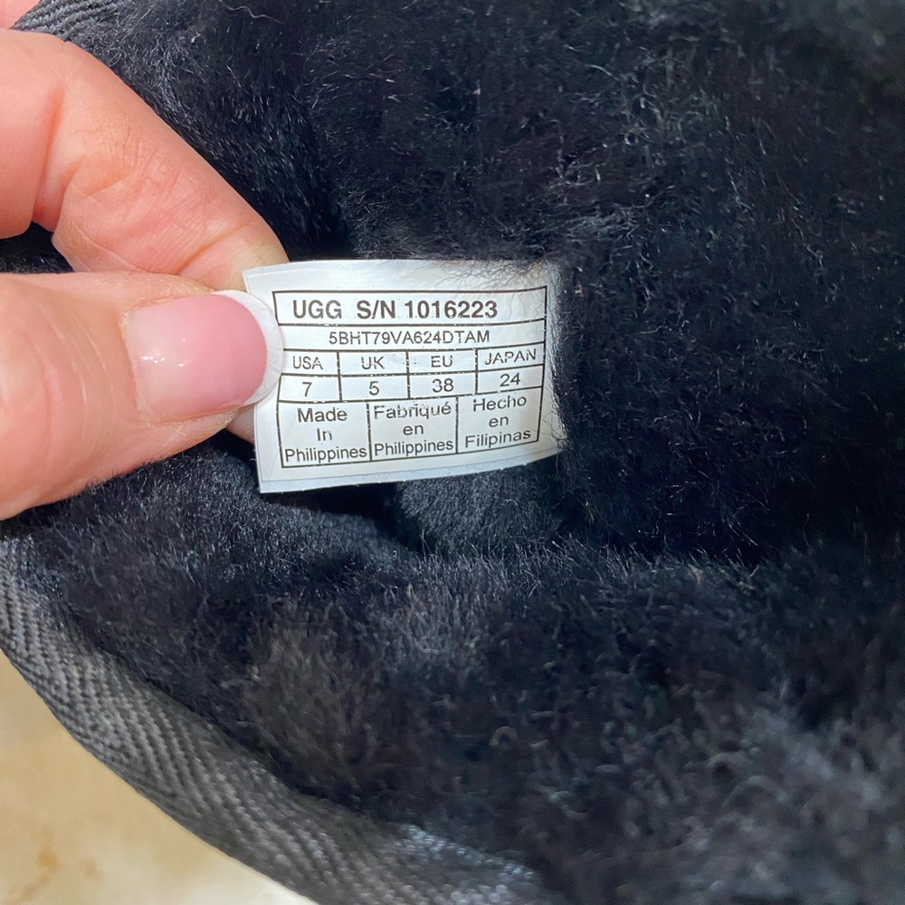 Ugg Womens Classic II Short Boot - New - Picture 8 of 8